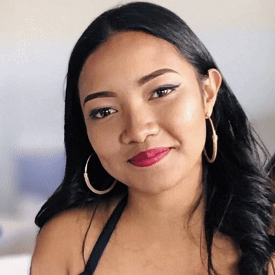 Nathalia E. GIF